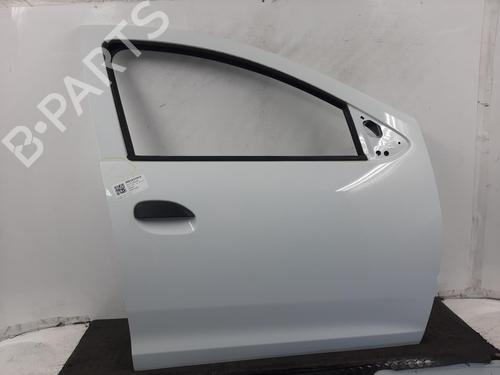 right-front-door-dacia-sandero-ii-2012-32324342 main image