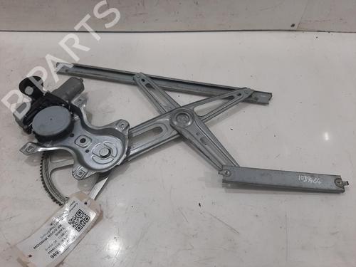 Rudehejsemekanisme Højre foran TOYOTA YARIS (_P13_) 1.5 Hybrid (NHP130_, NHP130) (101 hp) 31879089