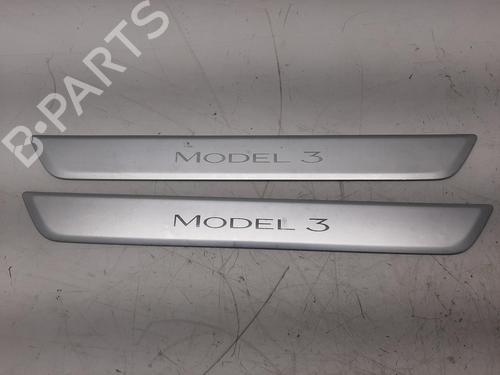 outra-tesla-model-3-5yj3-2017-29266213 main image