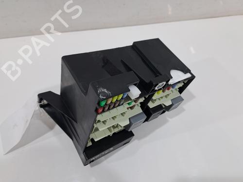 Used Fuse box Fuse box 29112449 29112449