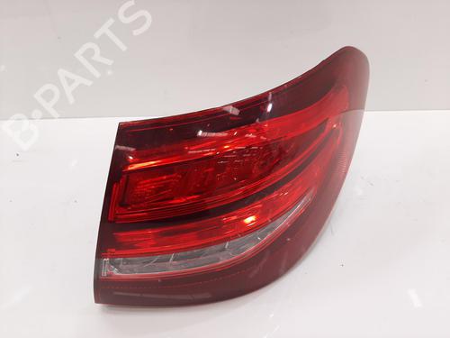 Højre baglygte Højre baglygte MERCEDES-BENZ C-CLASS T-Model (S205) C 250 BlueTEC / d (205.208) (204 hp) 33868561 33868561