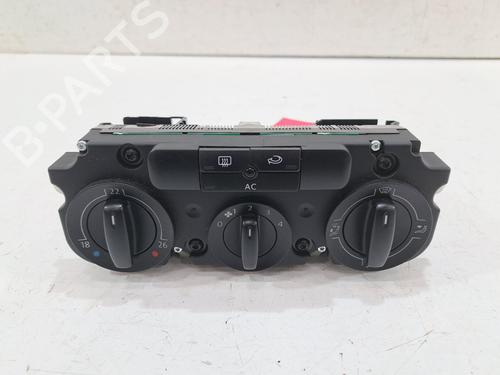 Used Climate control VW GOLF V (1K1) 1.6 FSI (115 hp) 31596967