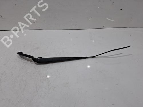 Used Front windshield wiper arm Front windshield wiper arm 38305350 38305350