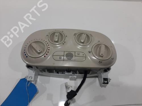 climate-control-fiat-500-312_-2007-33839806 main image