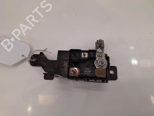 Used Fuse box Fuse box 26755885 26755885