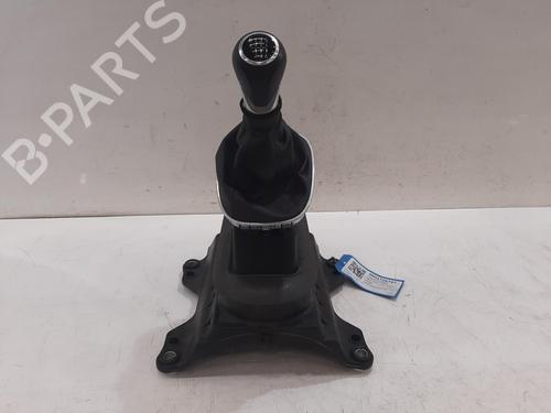 Used Gear lever Gear lever VAUXHALL CORSA Mk IV (E) (X15) 1.4 (101 hp) 35986053 35986053
