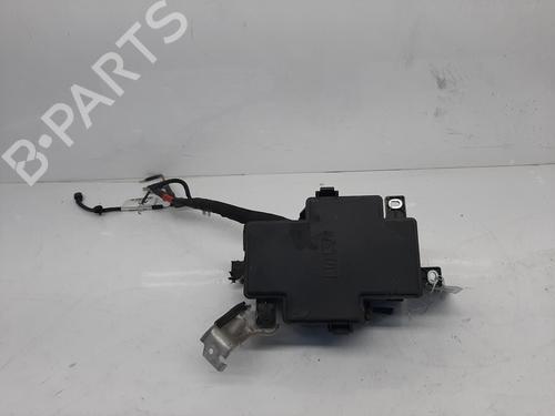 Used Fuse box Fuse box 26847061 26847061