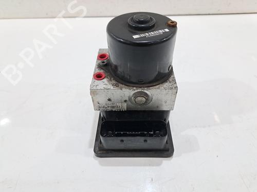 Used ABS pump VAUXHALL CORSA Mk IV (E) (X15) 1.4 (90 hp) 31209617