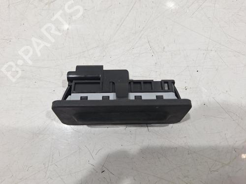 Used Tailgate handle Tailgate handle VAUXHALL GRANDLAND X / GRANDLAND (A18) 1.2 Turbo (75) (131 hp) 40021606 40021606