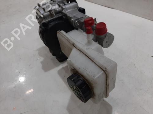 Brake master cylinder JAGUAR I-PACE (X590) EV400 AWD | BP30179532M77 