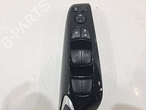 Switch NISSAN JUKE (F16_) 1.0 | BP31628279I30