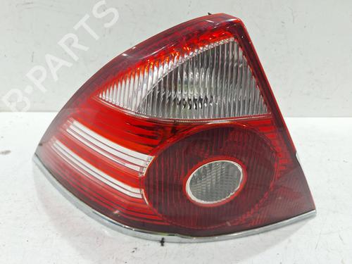 Farolim esquerdo FORD MONDEO III (B5Y) 2.0 TDCi (130 hp) 32144924