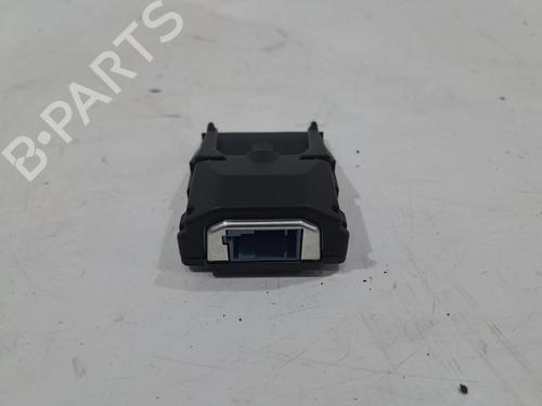 Camera PEUGEOT 3008 II SUV (MC_, MR_, MJ_, M4_) 1.6 BlueHDi 120 (120 hp) 31812369