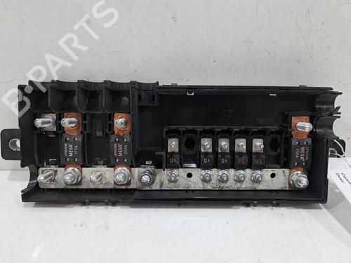 Used Fuse box Fuse box 29809335 29809335