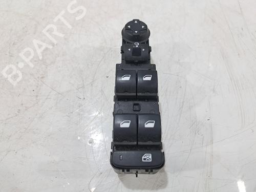Used Right front window switch Right front window switch 37272568 37272568