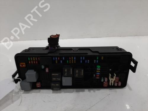 Used Fuse box LAND ROVER RANGE ROVER IV (L405) 4.4 SDV8 4x4 (340 hp) 26855120
