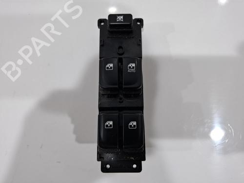 Used Right front window switch Right front window switch 38429537 38429537