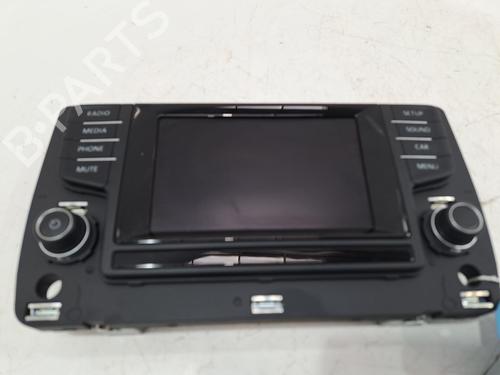 Used Display monitor Display monitor VW GOLF VII (5G1, BQ1, BE1, BE2) 1.4 TSI (122 hp) 33241990 33241990