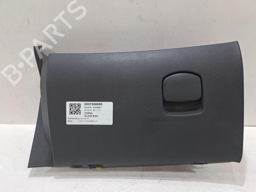 Used Glove box VAUXHALL CORSA Mk III (D) (S07) 1.0 (L08) (60 hp) 28618213