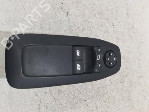 Używane Przełącznik PEUGEOT 208 I (CA_, CC_) 1.2 VTI 82 (82 hp) 32380952