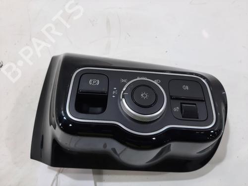 Forlygtekontakt Forlygtekontakt MERCEDES-BENZ A-CLASS (W177) A 180 (177.084) (136 hp) 33720602 33720602