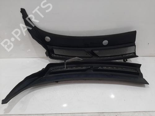 Griglia sotto parabrezza Griglia sotto parabrezza FORD KA+ III (UK, FK) 1.2 (70 hp) 36451605 36451605