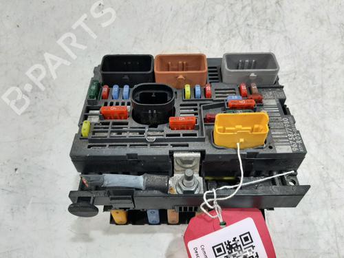 Used Fuse box Fuse box PEUGEOT 5008 (0U_, 0E_) 1.6 HDi (112 hp) 34403371 34403371