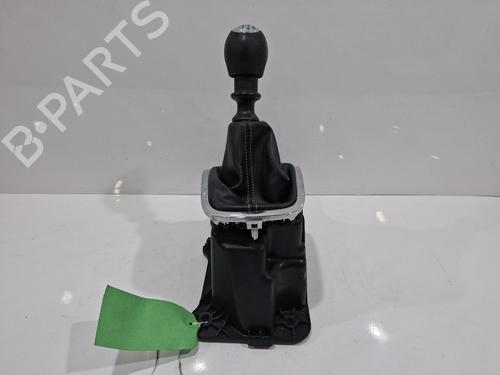gear-lever-renault-megane-iii-hatchback-bz01_-b3_-2008-39724691 main image