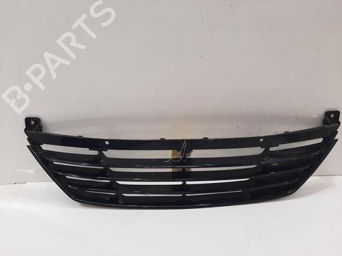 Used Grille Grille 38712004 38712004
