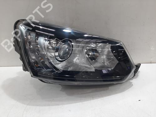 Used Right headlight Right headlight SKODA YETI (5L) 1.2 TSI (110 hp) 35923289 35923289