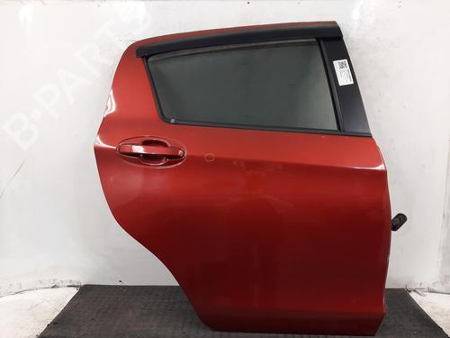 Used Right rear door TOYOTA YARIS (_P13_) 1.3 (NSP130_, NSP130) (99 hp) 29637321
