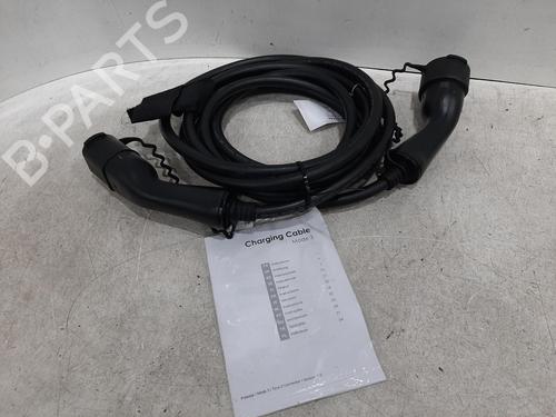 cable-polestar-polestar-2-534-2019-29235802 main image