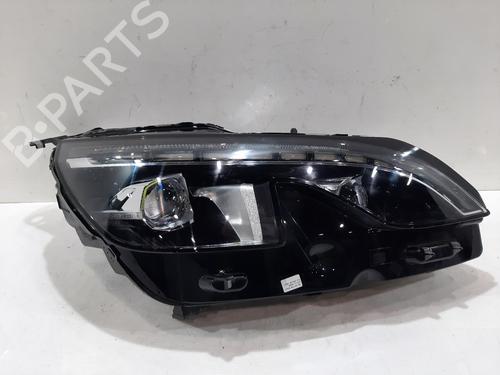 Used Right headlight PEUGEOT 3008 II SUV (MC_, MR_, MJ_, M4_) 1.2 THP/ PureTech 130 (MRHNSM, MRHNSU, MRHNSJ, MRHNYW,... (131 hp) 29236846