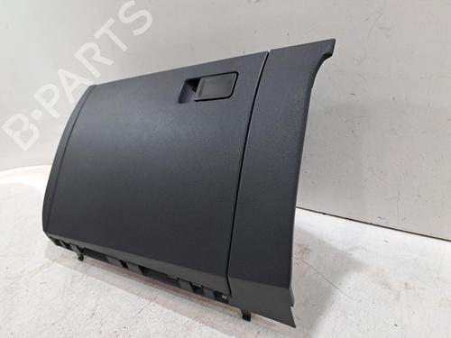 Handskerum VW POLO VI (AW1, BZ1, AE1) GTI (207 hp) 32324154