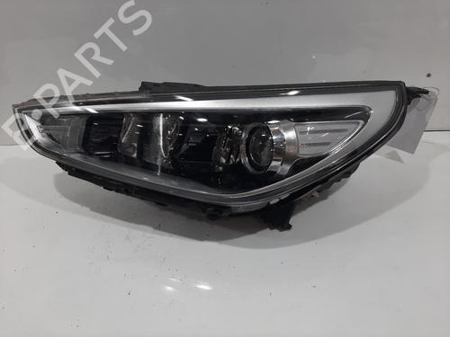 left-headlight-hyundai-i30-estate-pde-2017-37991433 main image