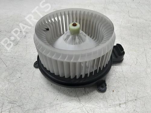 Used Heater blower motor LAND ROVER RANGE ROVER SPORT II (L494) 3.0 SDV6 4x4 (292 hp) 26816437