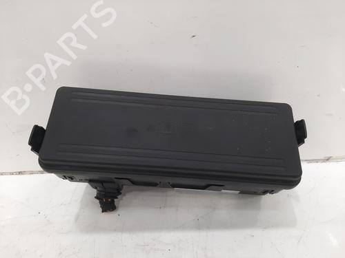 Used Fuse box LAND ROVER RANGE ROVER IV (L405) 4.4 SDV8 4x4 (340 hp) 26817990