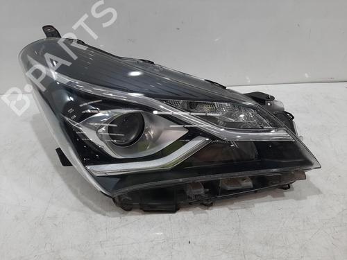 Used Right headlight Right headlight TOYOTA YARIS (_P13_) 1.5 Hybrid (NHP130_) (101 hp) 36334275 36334275