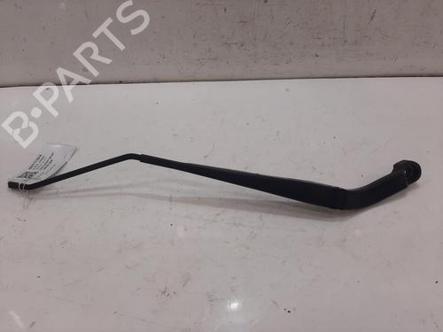 Used Front windshield wiper arm Front windshield wiper arm 37613927 37613927