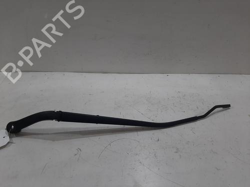 Used Front windshield wiper arm Front windshield wiper arm 39569914 39569914