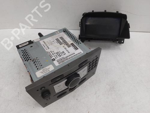 Used Radio VAUXHALL ZAFIRA Mk II (B) (A05) 1.9 CDTI (150 hp) 26798113