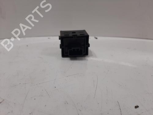 electronic-module-jaguar-i-pace-x590-2018-34149592 main image