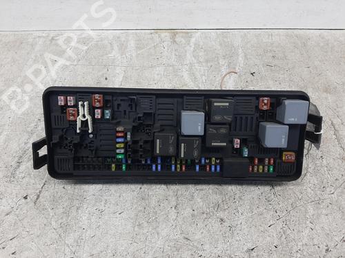 Used Fuse box LAND ROVER RANGE ROVER IV (L405) 4.4 SDV8 4x4 (340 hp) 26806973