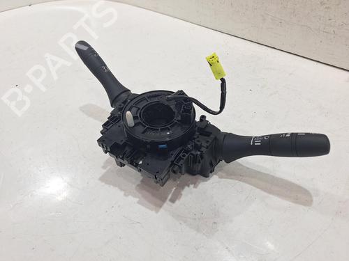 Switch NISSAN JUKE (F16_) 1.0 | BP31685298I30