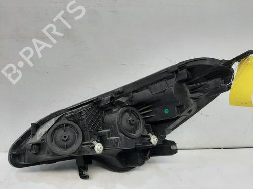 Right headlight VAUXHALL CORSA Mk IV (E) (X15) 1.4 | BP28115020C29 