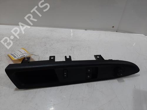 Used Switch Switch VAUXHALL VIVA (C16) 1.0 (75 hp) 33988101 33988101