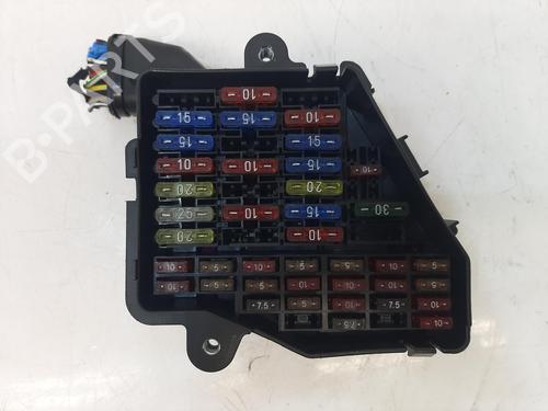 Used Fuse box Fuse box 26978246 26978246