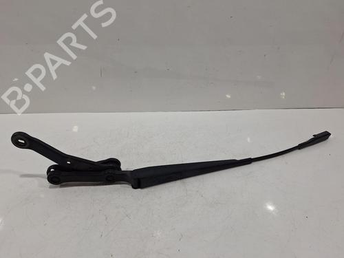 front-windshield-wiper-arm-mercedes-benz-a-class-w176-2012-2013-2014-2015-2016-2017-2018-39766135 main image