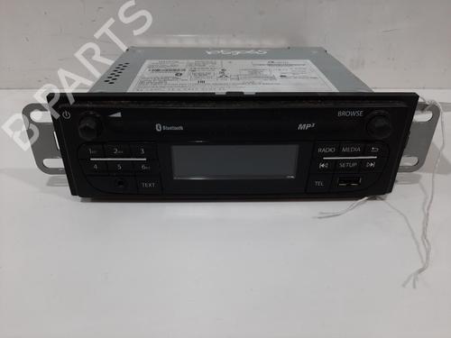radio-vauxhall-vivaro-b-van-x82-2014-37422110 main image