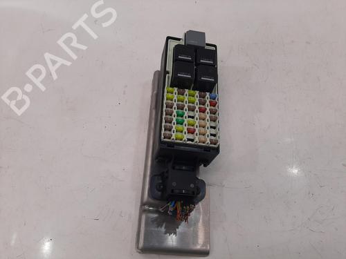 fuse-box-jaguar-i-pace-x590-2018-34205786 main image